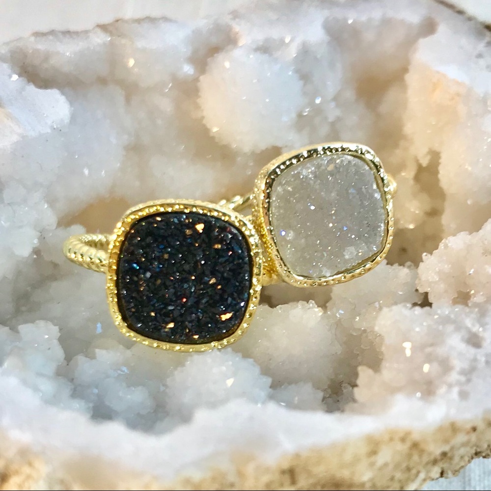 ✨Natural Druzy Quartz Ring✨